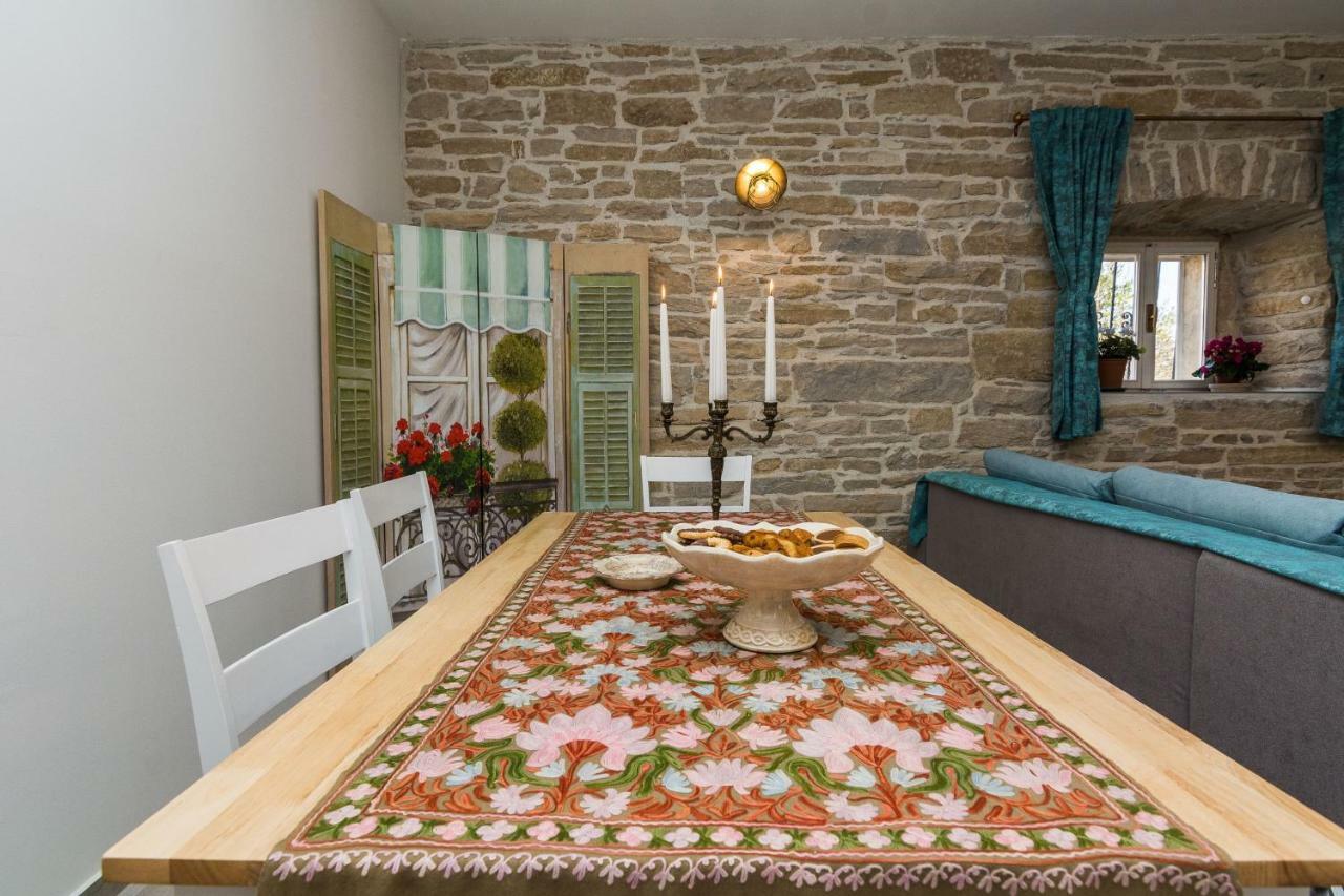 Apartment Nostalgija, Benkovac Extérieur photo
